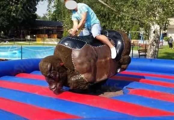 Mechanical-bison-ride-rodeo-croatia-show-games-italy-and-usa